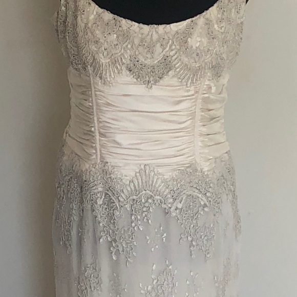 Carmen Marc Valvo Wedding Dress Sz 12 - Picture 3 of 8